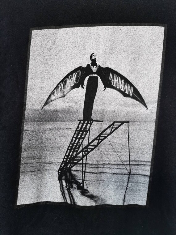 アート・デザイン・音楽 Emporio Armani Magazine No. 7 アート・デザイン・音楽 Emporio Armani Magazine No. 7 Emporio