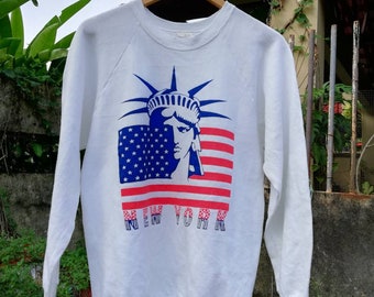 Vintage Statue of Liberty New York American Flag Sweatshirt