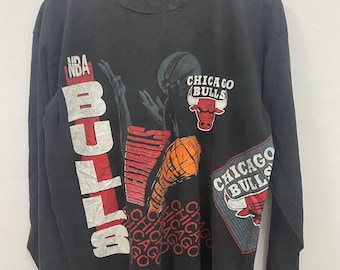 Abercrombie & Fitch Chicago Bulls Graphic Crew Sweatshirt