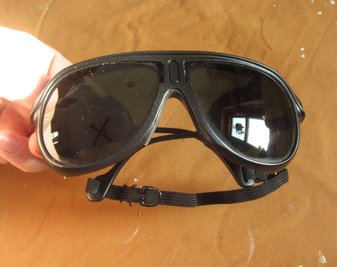 Vintage REI Glacier Glasses With Leather Temples / Sunglasses, Ski
