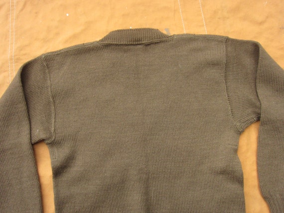 XS / Small 40s / 50s US Army V Neck Sweater / 194… - image 10