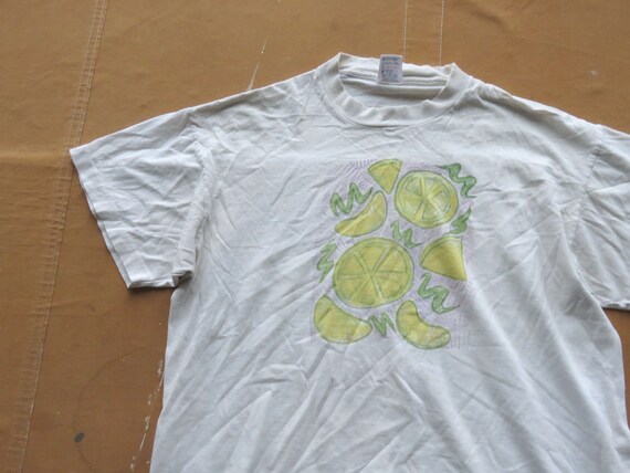 Large 90s Fruit T-shirt / Hand Painted Handmade D… - image 2