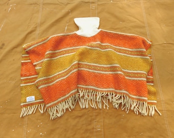 Poncho vintage pour couverture / Faribo Woollen Mills, hippie, années 1970 et 1970, veste à franges, jaune orange, col roulé