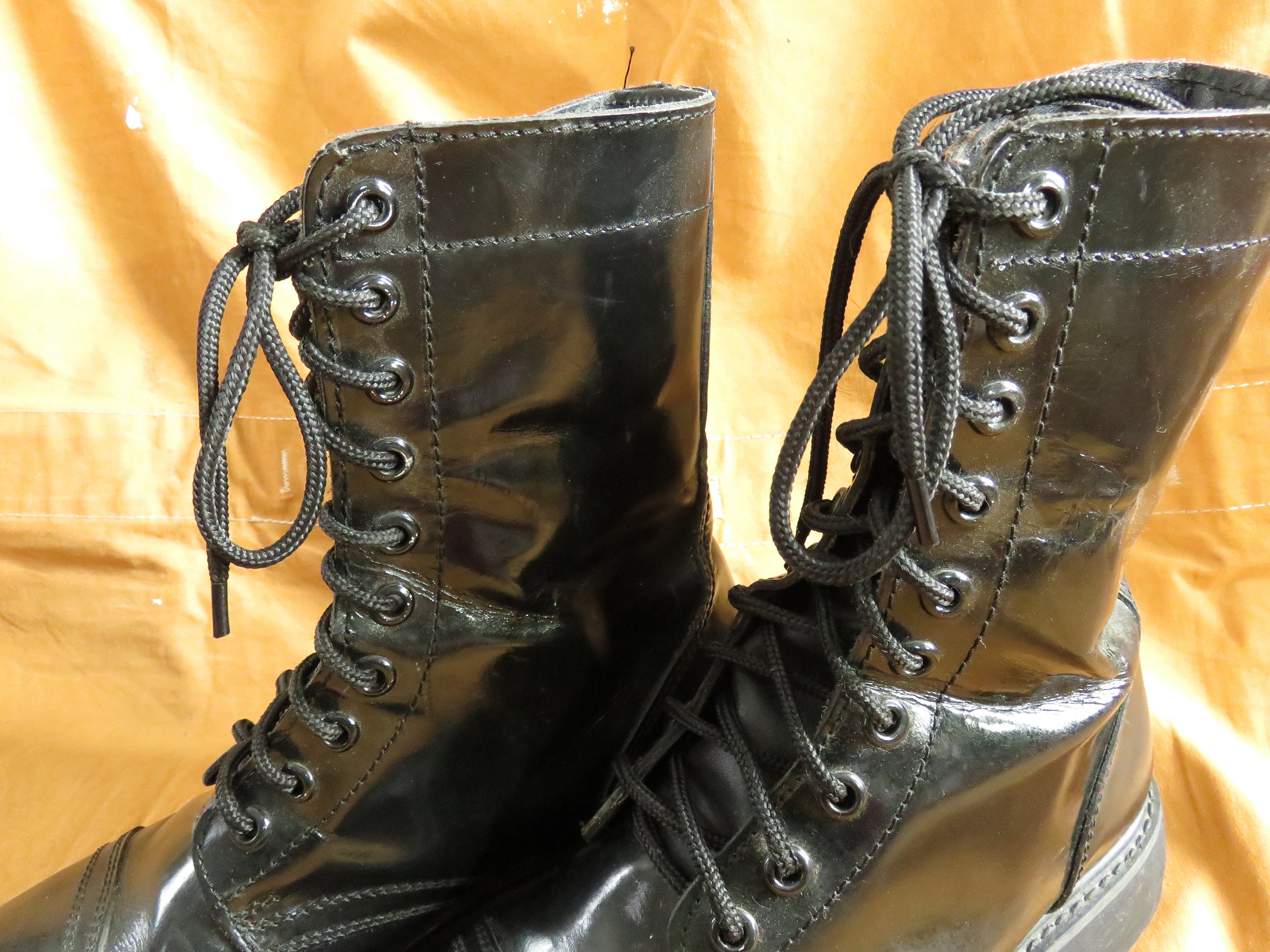 Men's 8.5 80s Black Patent Leather Glossy Combat Boots / Cap Toe 