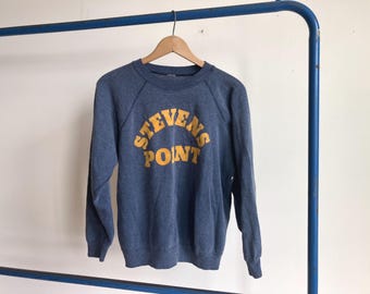 Small / Medium 70s Stevens Point Flock Print Sweatshirt / Wisconsin 70s 80s Distressed Thin