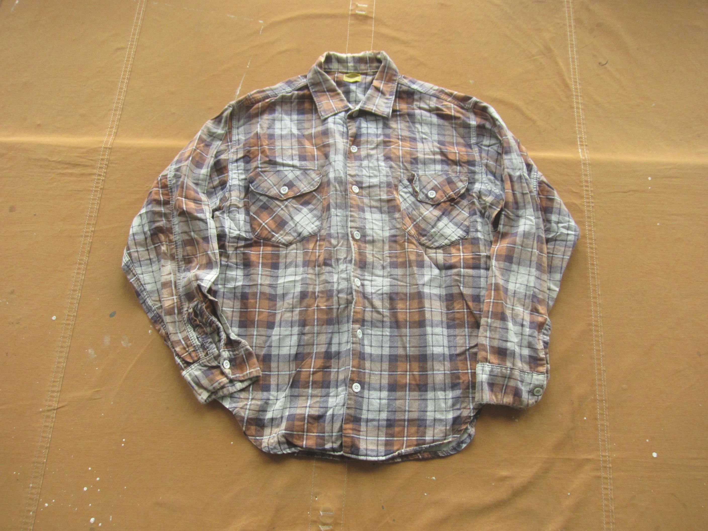 Large 60s / 70s Oshkosh Flannel Shirt / Distressed Frayed Large 60s / 70s Oshkosh Flannel Shirt / Distressed Frayed