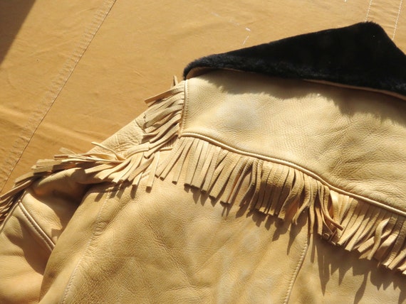 Medium 70s Buckskin Leather Fringe Jacket / Uber … - image 10