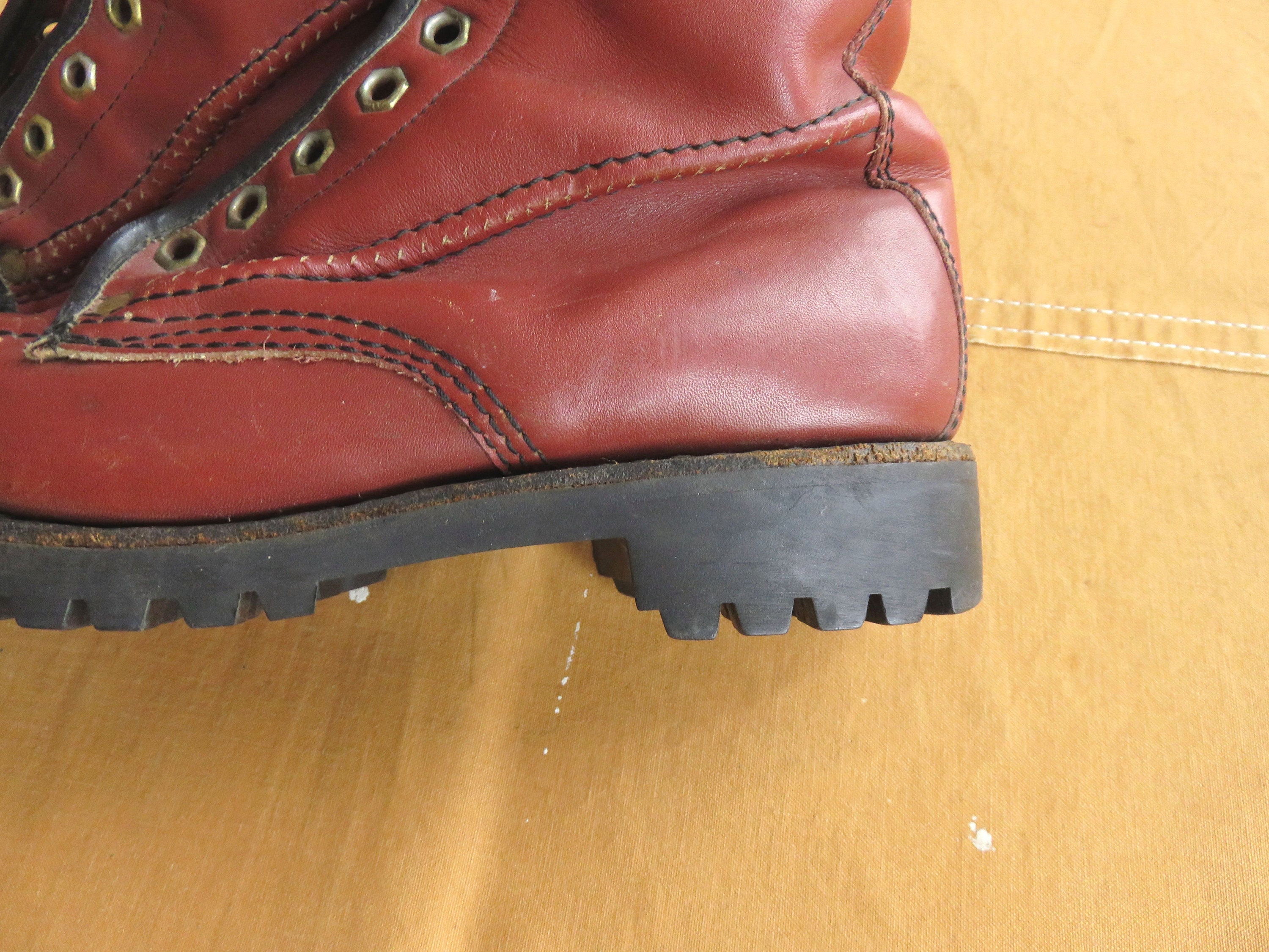Vintage Burgundy Leather Thinsulate Hiking Boots Vibram Sole Made in USA 7.5 Vintage Leather Vibram Boots - Etsy main image 2