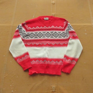 Small 60s Snowflake Ski Sweater / Brent Red White Jacquard 100% Acrylic Novelty Jumper