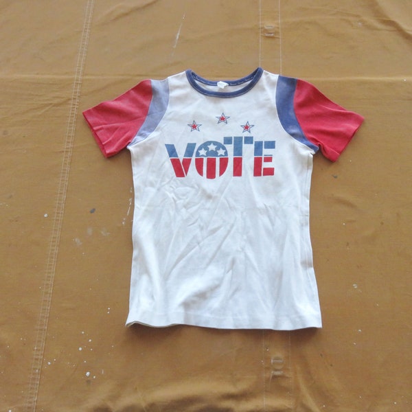 XS / Small 70s Vote T-shirt / Red White Blue Democracy Democratic Politics