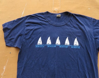 Medium 80s Boston Souvenir Sailboat T-shirt / Boston Massachusetts Mass MA 1970s 1980s Thin T-shirt Navy Blue