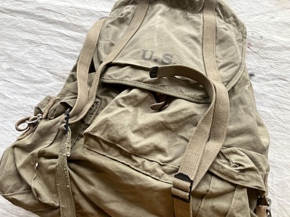 Vintage 40s US Army Frame Backpack / Canvas Green Military Army