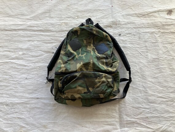 Vintage 80s Camouflage Nylon Utility Backpack / 1970s 1980s  display picture 1