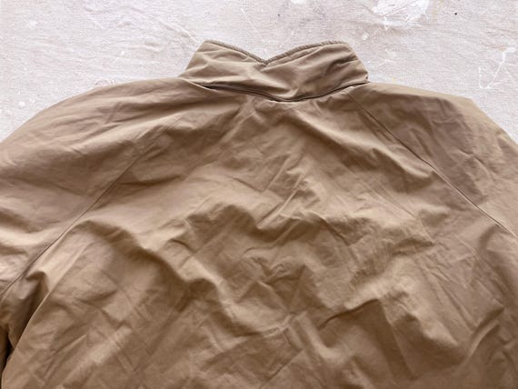 Medium / Large 00s US Military Extreme Cold Weather Parka Medium / Large 00s US Military Extreme Cold Weather Parka