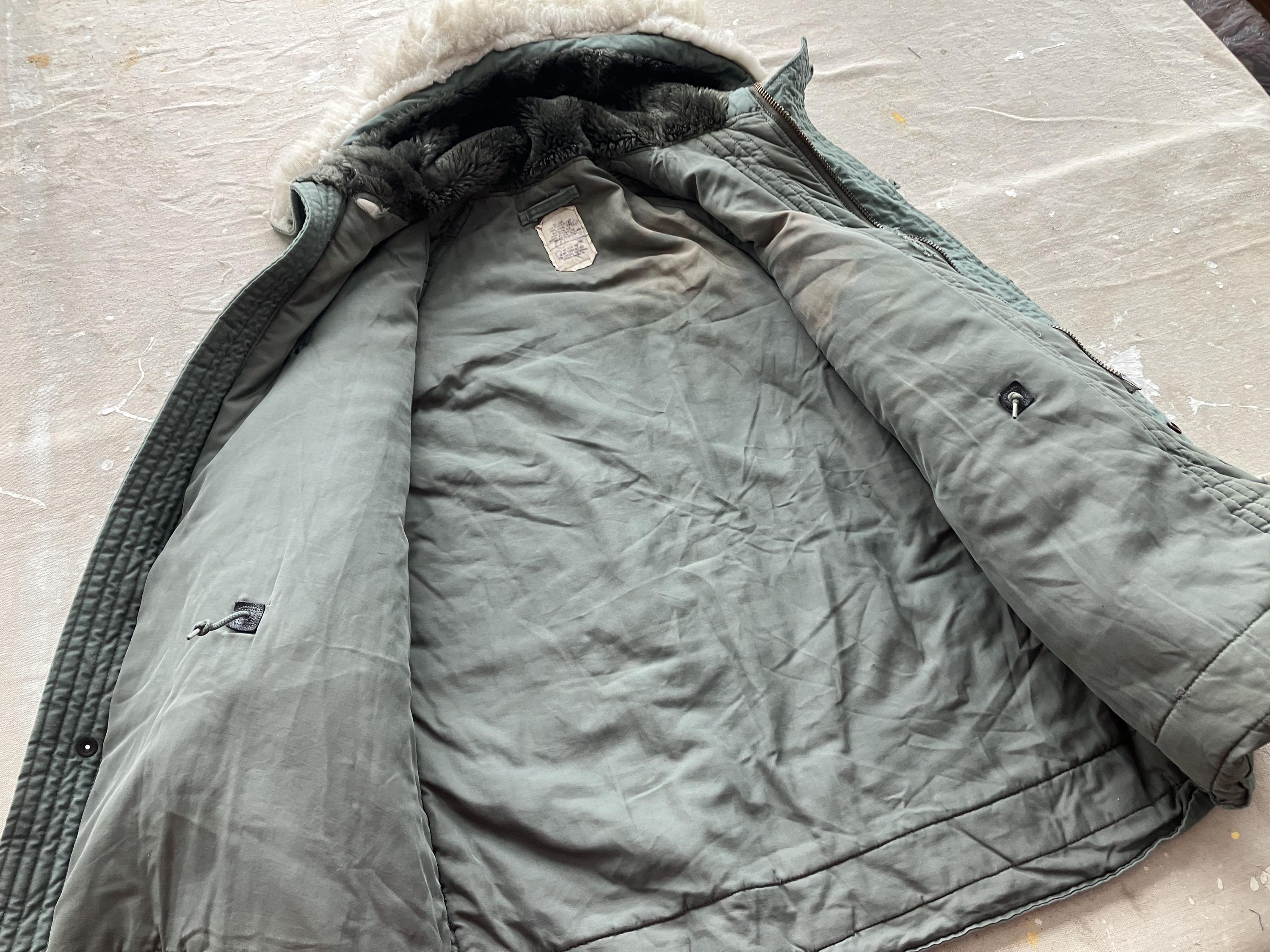 Large 90s Air Force N-3B Hooded Extreme Cold Weather Parka Jacket