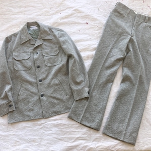 Medium. 34 Waist 70s Polyester Leisure Disco Suit / Double Knit 1970s men&#39;s Two Piece Munsingwear Grand Slam Ltd Jacket Pants