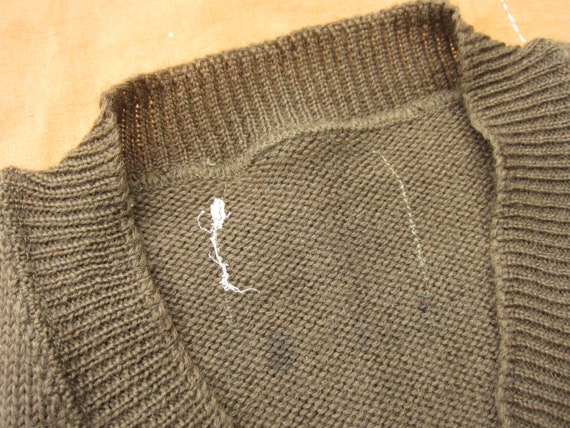 XS / Small 40s / 50s US Army V Neck Sweater / 194… - image 3