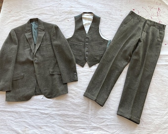 Vintage Late 50's - Early 60's -oxxford- Men's Suit Jacket. Brown