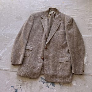 Medium 50s Wool Tweed Sport Coat / Beige Brown Tan Camel Size 40 1950s Men&#39;s Suit Jacket Two Button Plaid Ticket Pocket