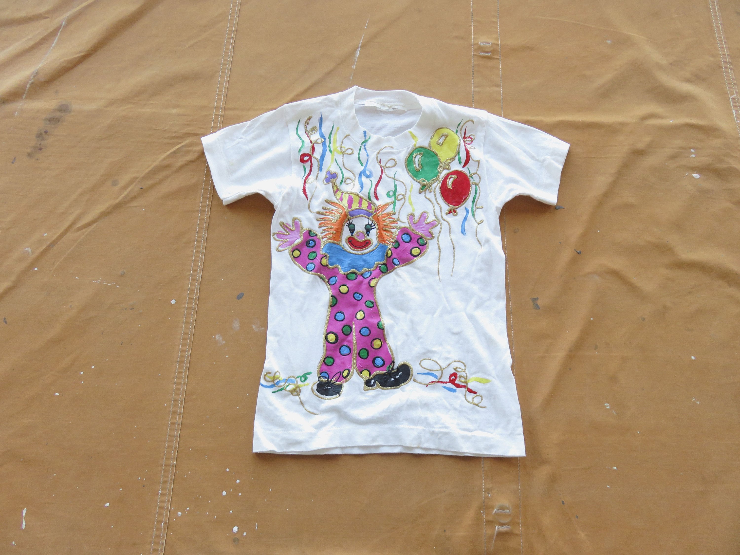 T-shirts Decorated With Puffy Paint - PaintSewGlueChew