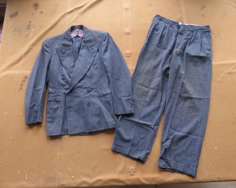 Mediano / Talla 40 Traje de espiga de los años 40 / Solapas de pico cruzadas, rayas azules de los años 40, cintura 33 34