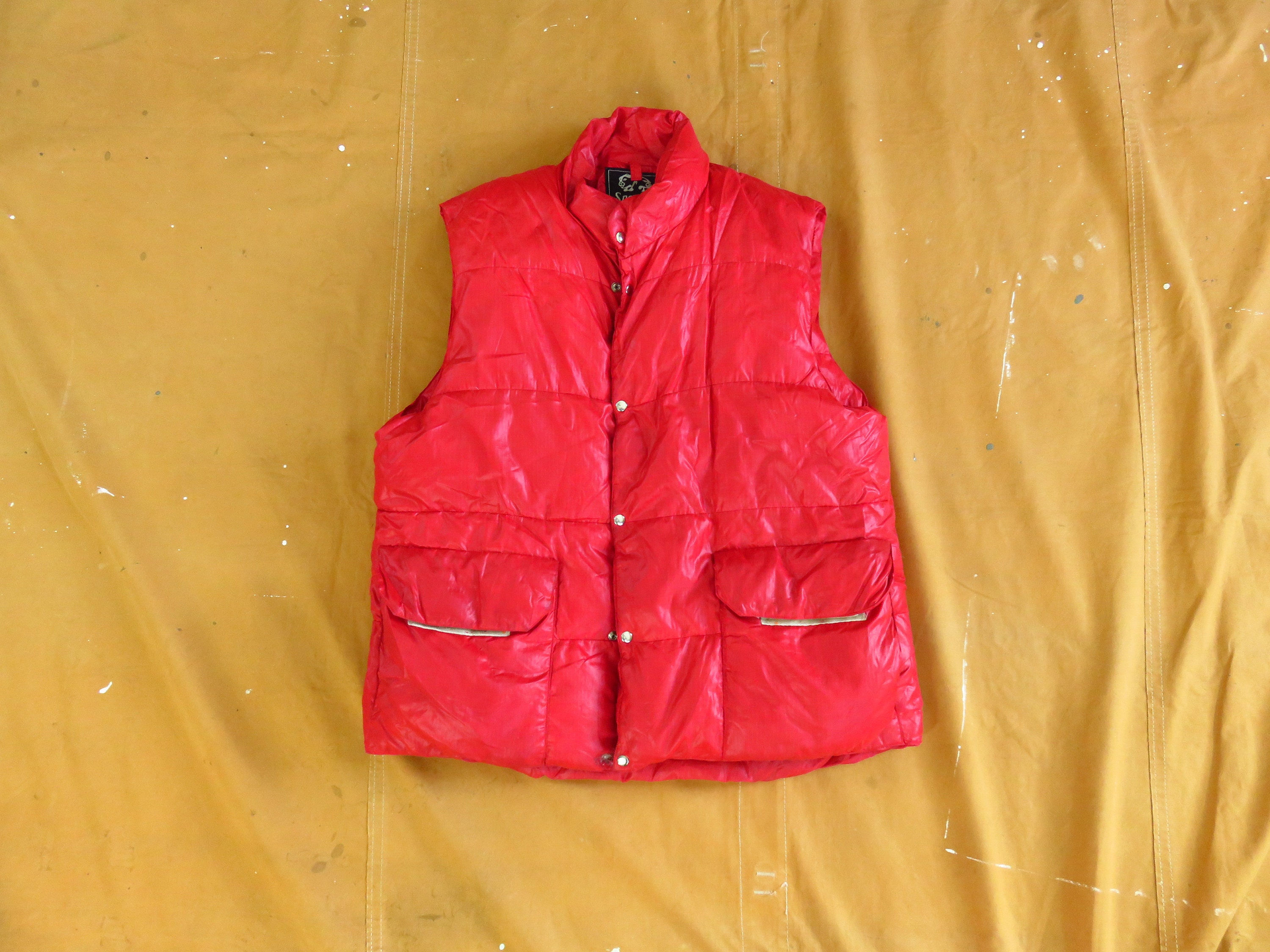 Large 70s Snow Lion Down Vest / Red, Shiny, Puffer Puffy Vest, Berkeley California, 1970s