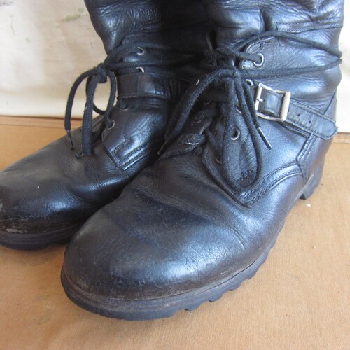 Men's 9 70s Croatian Black Leather shops Military Tanker Boots / Army Surplus, Eastern Euro European 1970s 1960s 60s Ankle Strap Harness Boots