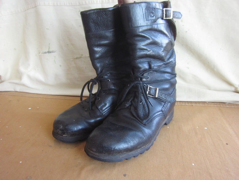 Men's 9 70s Croatian Black Leather shops Military Tanker Boots / Army Surplus, Eastern Euro European 1970s 1960s 60s Ankle Strap Harness Boots