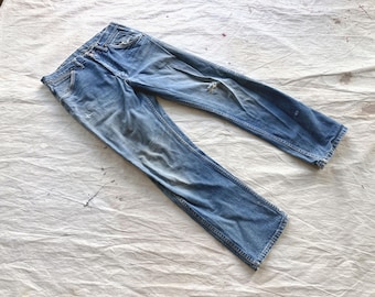 31 Waist 60s Wrangler Frayed & Faded Jeans / Distressed Western Boot Cut Cowboy