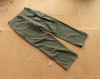 31 x 31 90s Military Cargo Pants / Army Surplus 1990s Cotton Polyester Utility Pants