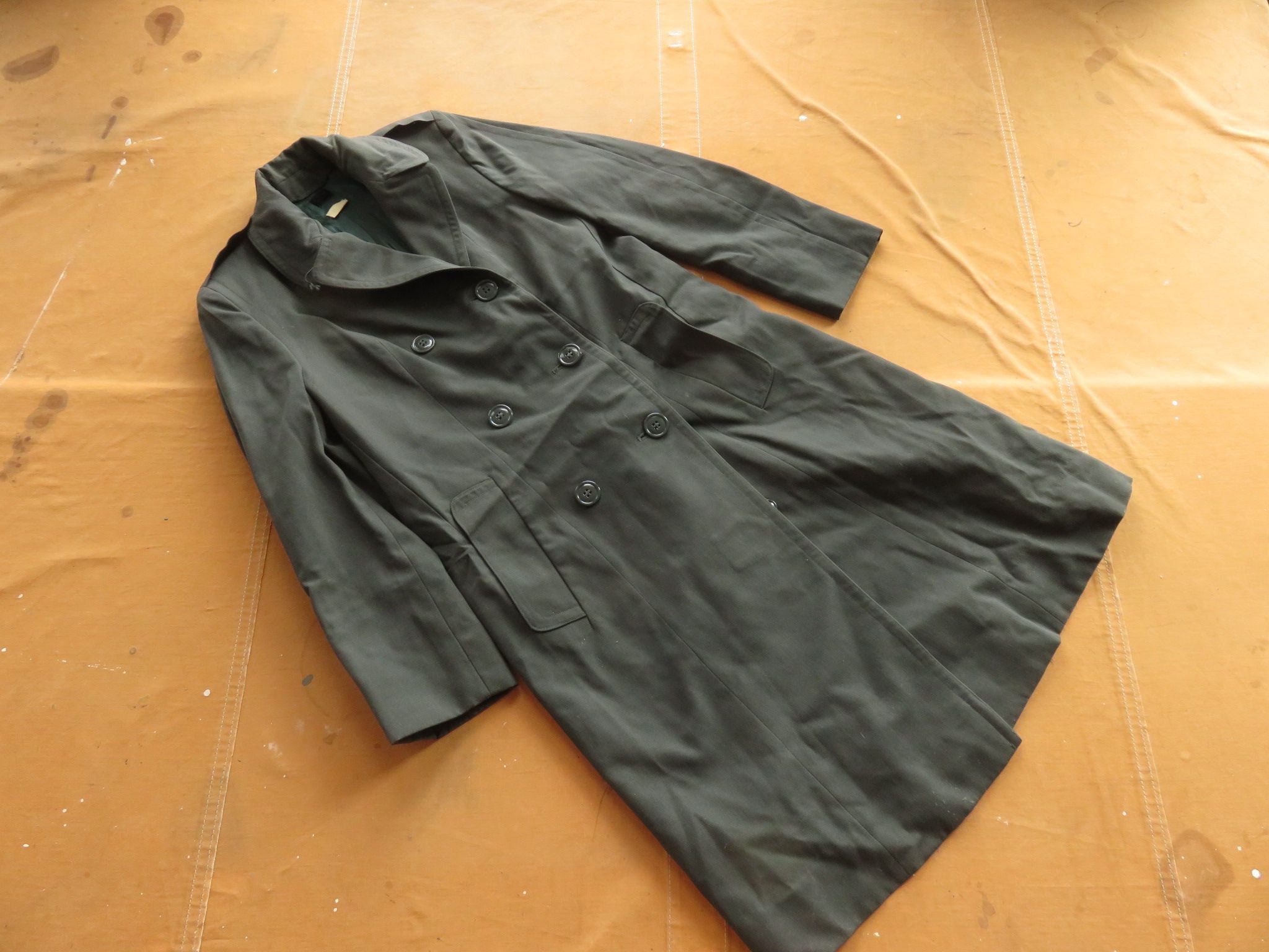 XS / Small 60s Women's US Army Gabardine Trench Coat / 1960s 1970s