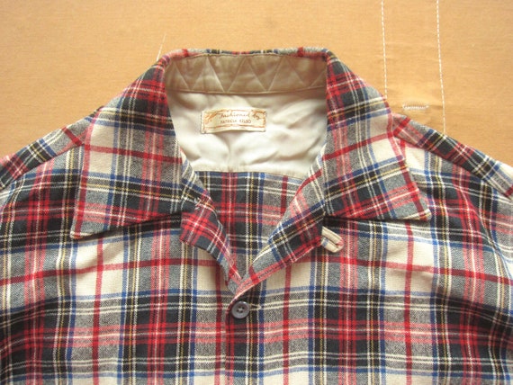 Medium / Large 60s / 70s Loop Collar Wool Plaid F… - image 3