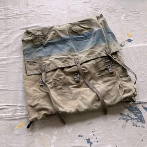 Vintage 40s / 50s Canvas Portage Pack / Green Canvas Leather 1940s 1950s Distressed Backpack
