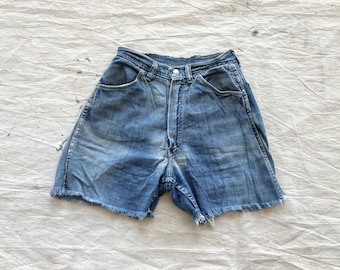 25 / 26 Waist 70s Denim Cut Off Shorts / 1970s Daisy Dukes Jean Shorts Patched Thrashed Distressed Wrangler Repaired Hippie XXS XS