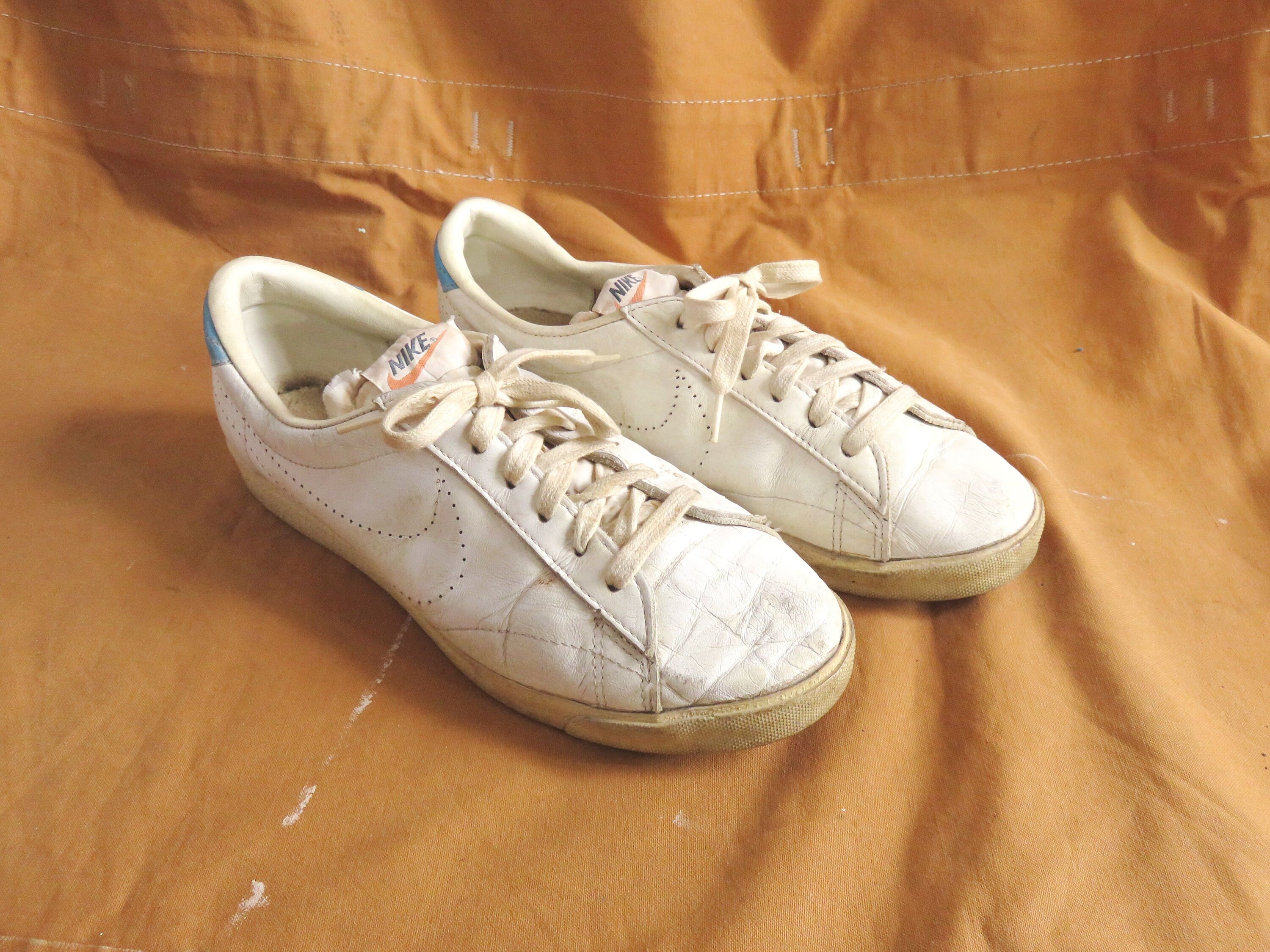 Men's 8 / Women's 70s Nike White Tennis - Etsy España