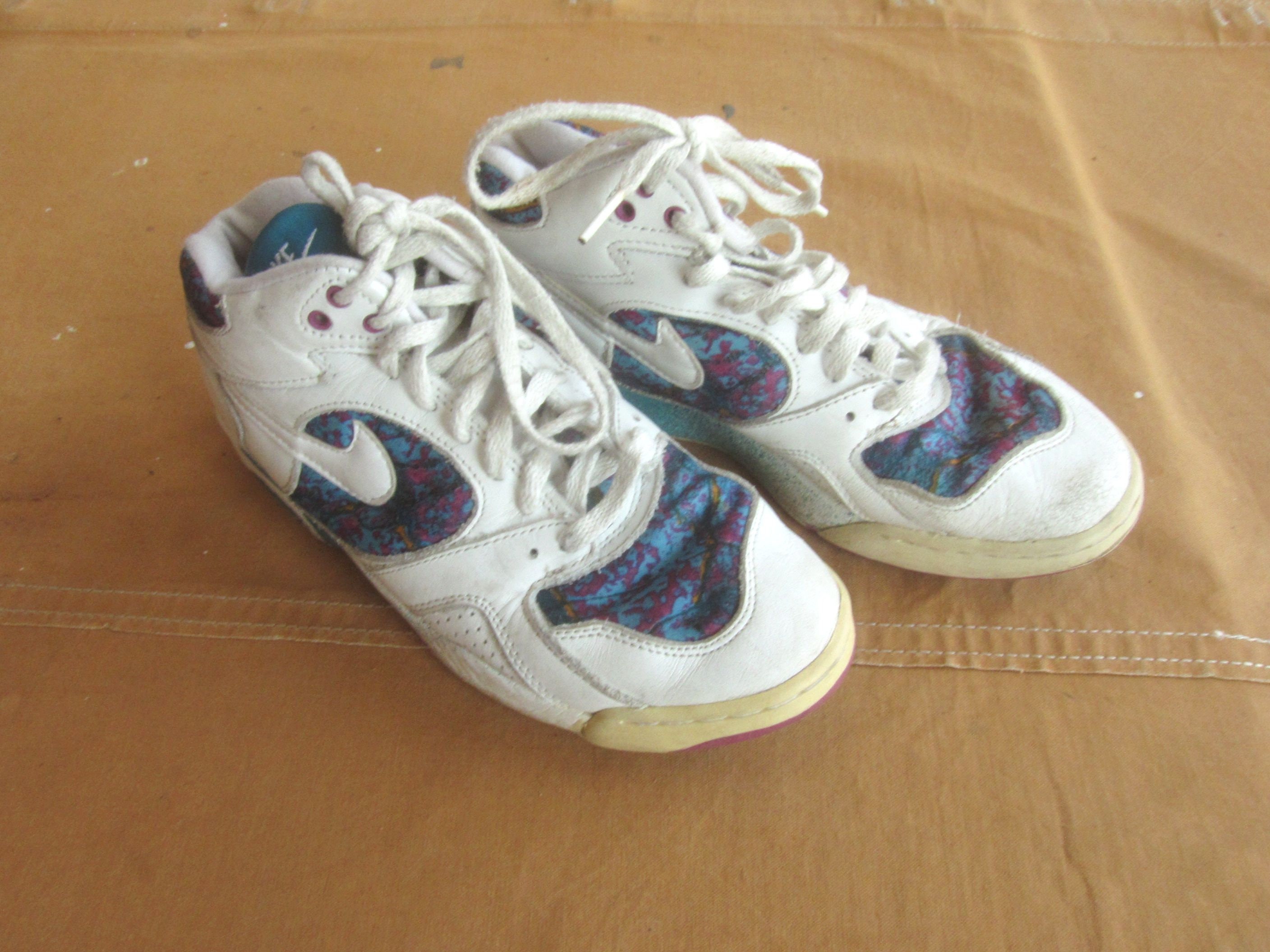 Women's 8 90s Nike Air High Tops / 1990s -