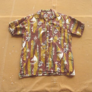 Small 60s Cotton Surf Shirt / Aloha, Novelty Pattern, Loop Collar, 1950s 1960s Hawaiian, Made in California
