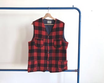 Große 60s Weste aus Büffelwolle, rot, schwarz, kariert