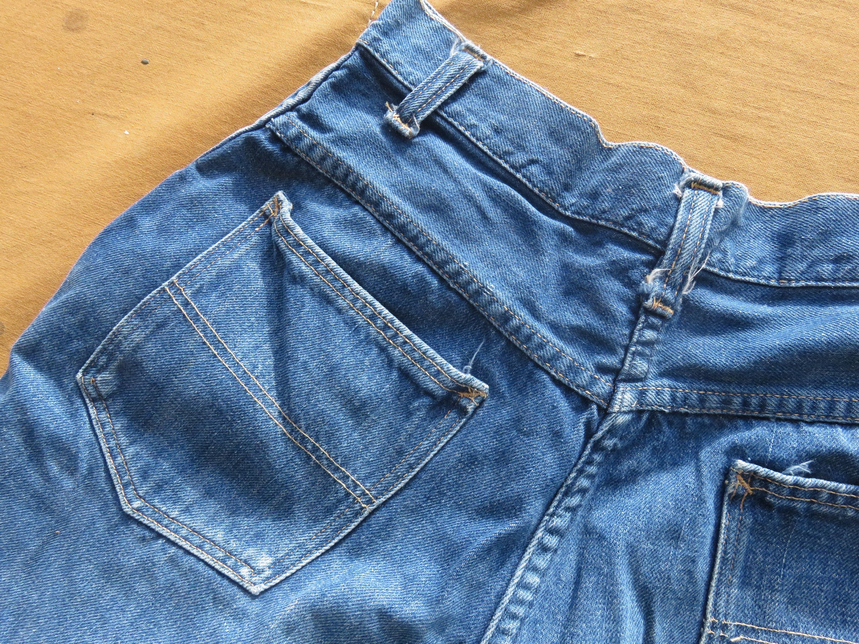 28 Waist 50s Zig Zag Cut off Jean Shorts / Penneys Foremost 1950s