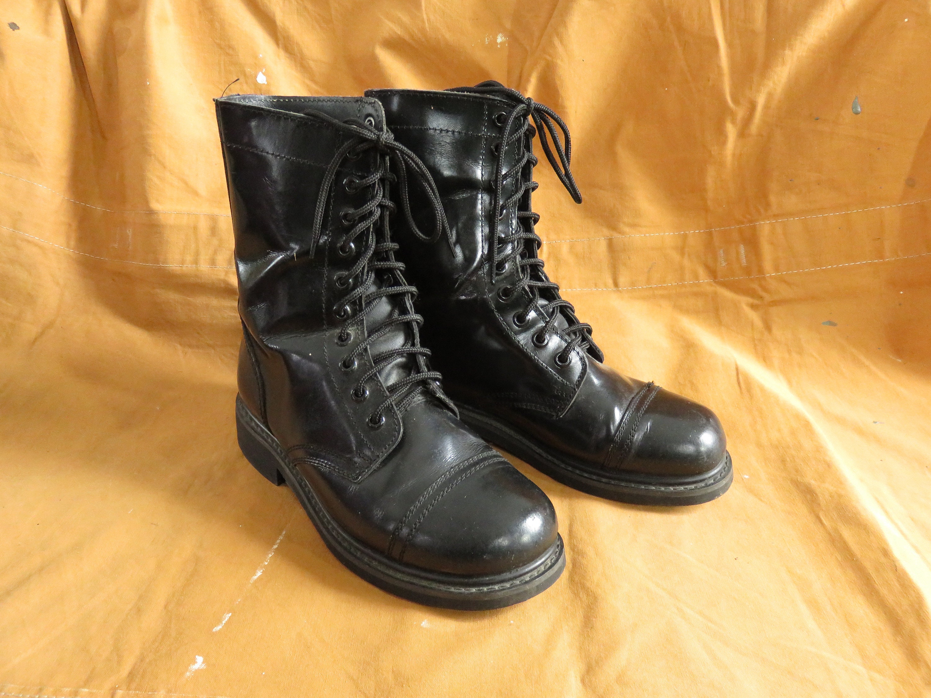 Men's 8.5 80s Black Patent Leather Glossy Combat Boots / Cap Toe 