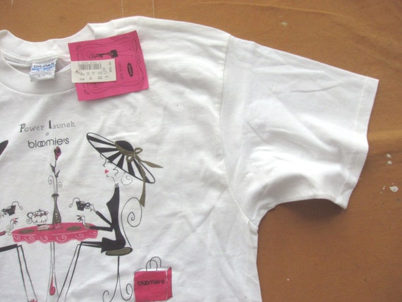 XL 90s Bloomingdales T-shirt / Bloomies 1990s Mal… - image 7