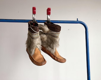 Men's 8 Leather Moccasin Boots / Mukluks Tassel Tie Women's 9.5
