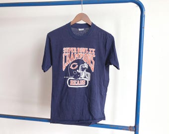 Medium 80s Chicago Bears Super Bowl T-shirt / 1980s Football Champions