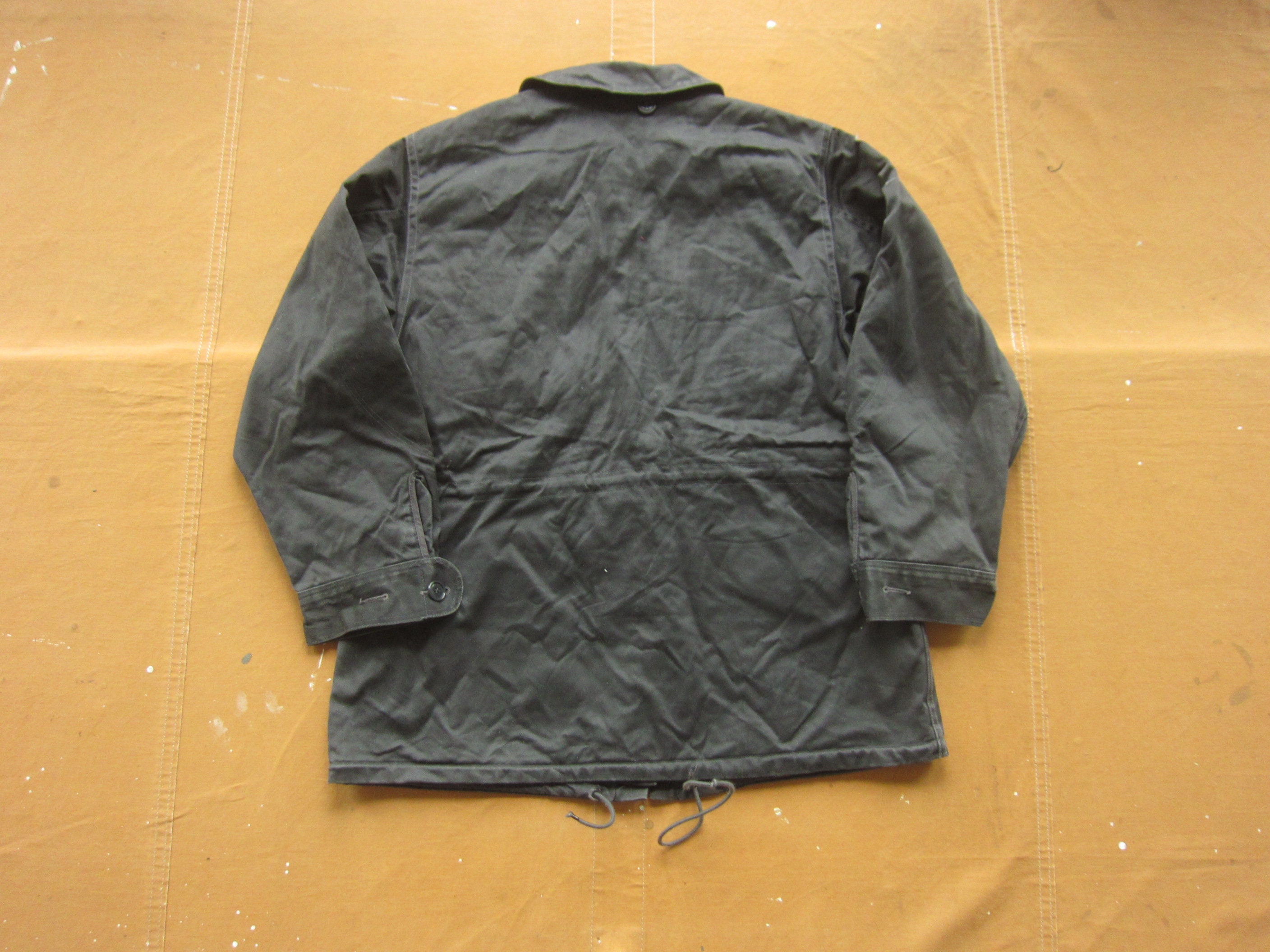 EMBOSS SHORT ARMY LIKE JACKETを使った人気ファッション