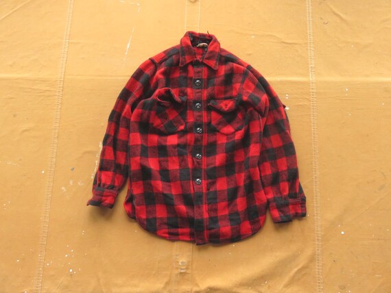 XS / Small 60s Buffalo Plaid Wool Shirt / Frostproof 1960s 1950s Wool Lumberjack Plaid Shirt Distressed Grunge