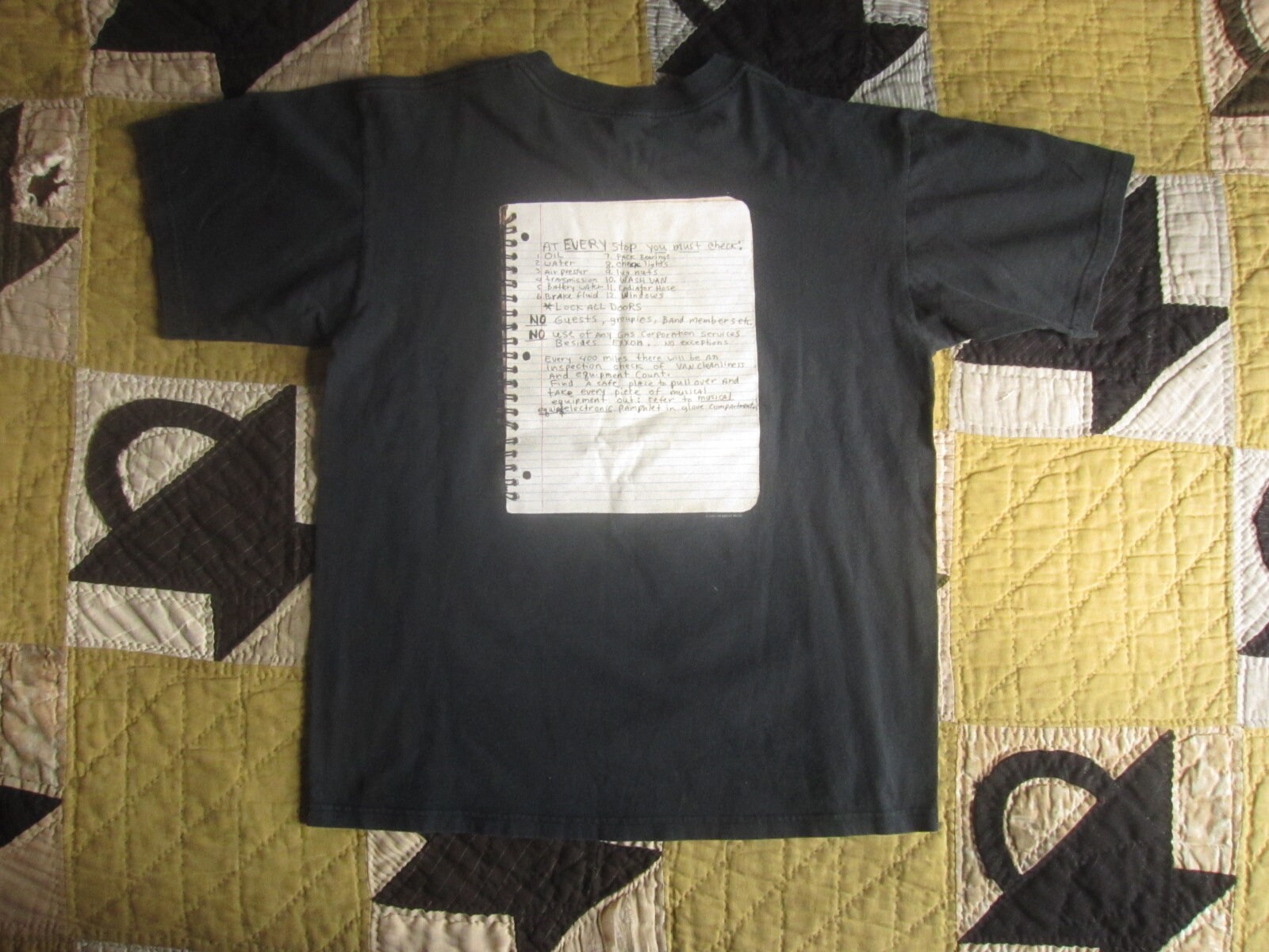 Medium Nirvana Ghost Notebook T-shirt / Anvil, the End of Medium Nirvana Ghost Notebook T-shirt / Anvil, the End of