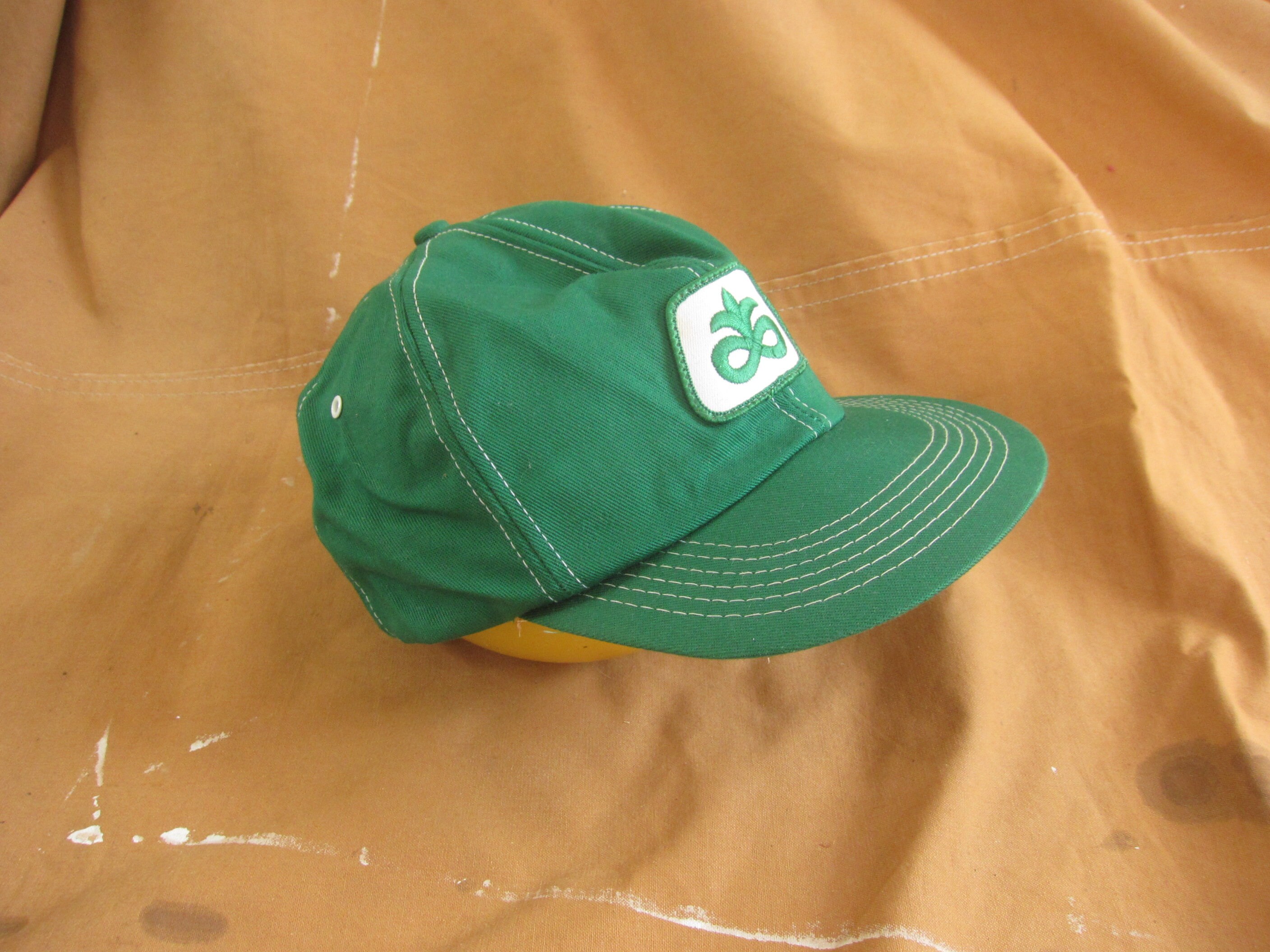 brand Pioneer Seed Company Trucker Hat 