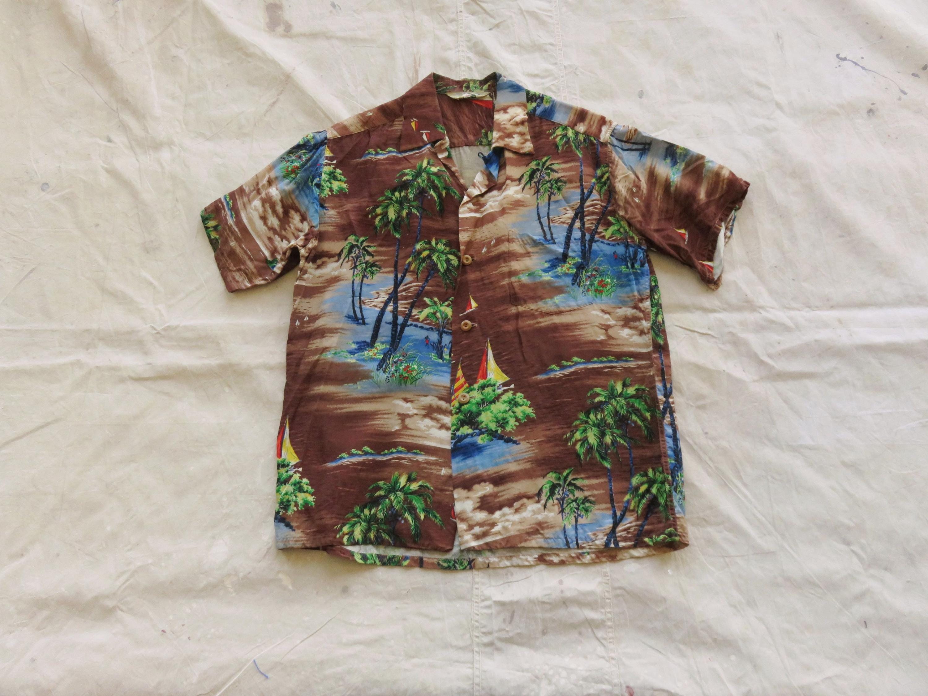 Medium 50s / 60s Iolani Rayon Hawaiian Shirt / Loop Collar 1950s  
