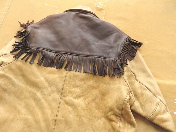 Medium 50s / 60s Two Tone Buckskin Leather Fringe… - image 10