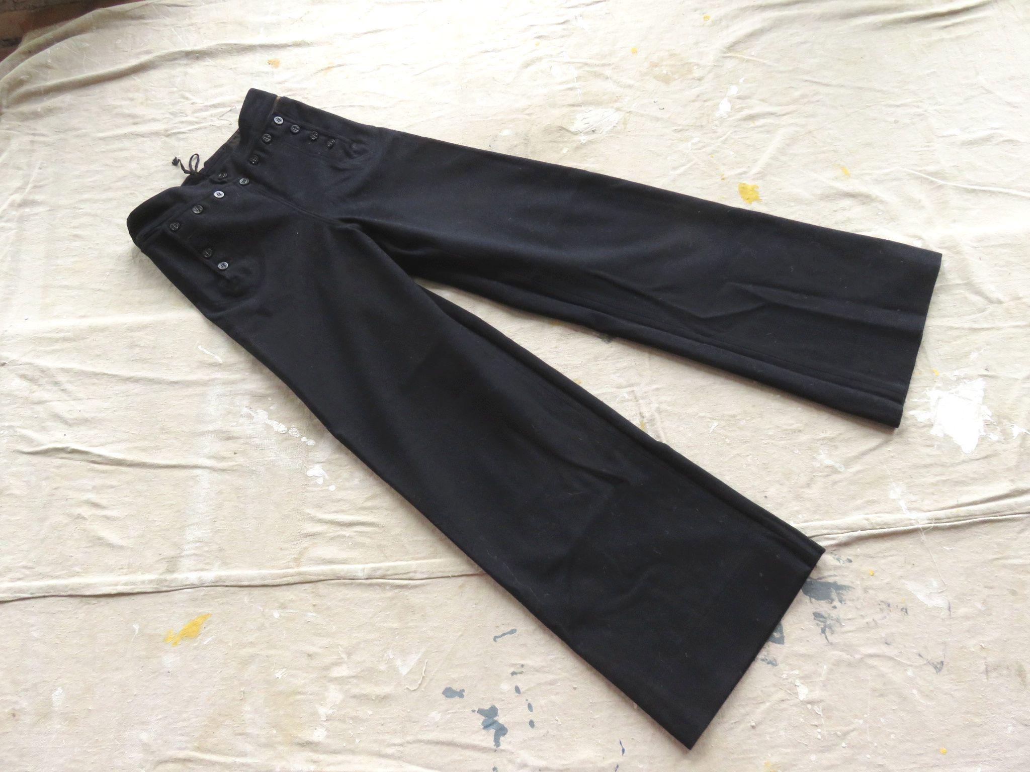 28 Waist 40s / 50s US Navy Wool Sailor Pants / Navy Blue 13 28 Waist 40s / 50s US Navy Wool Sailor Pants / Navy Blue 13